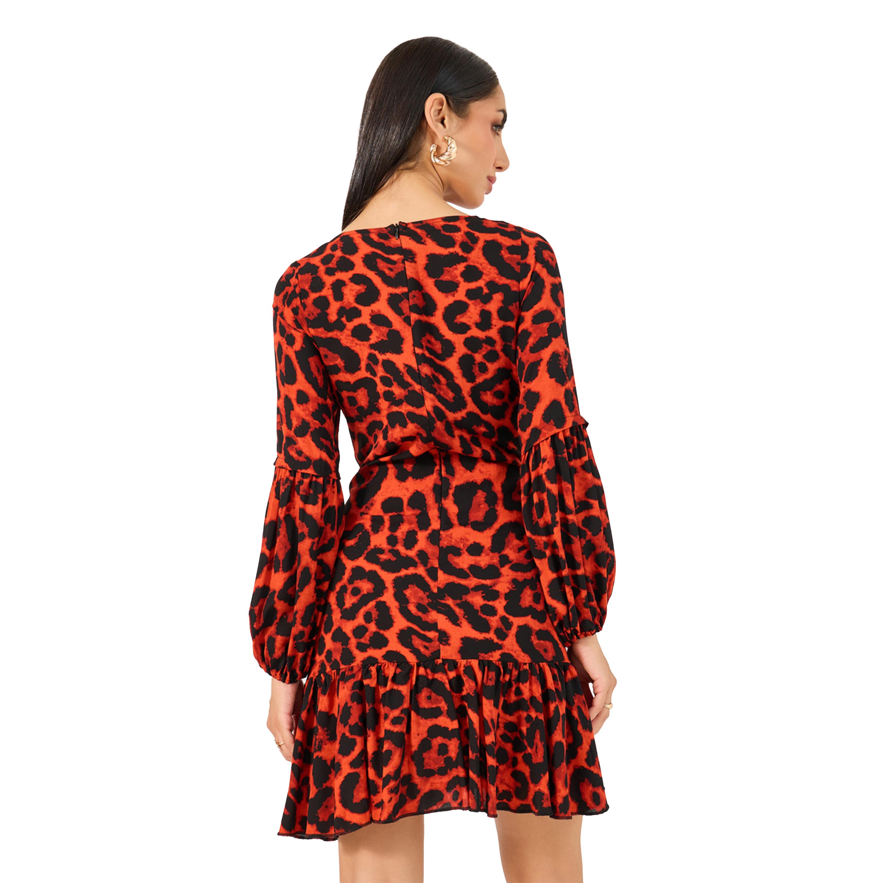 ستايلي - فستان قصير بطبعة حيوانات وياقة V-women-clothing-dresses-image-5