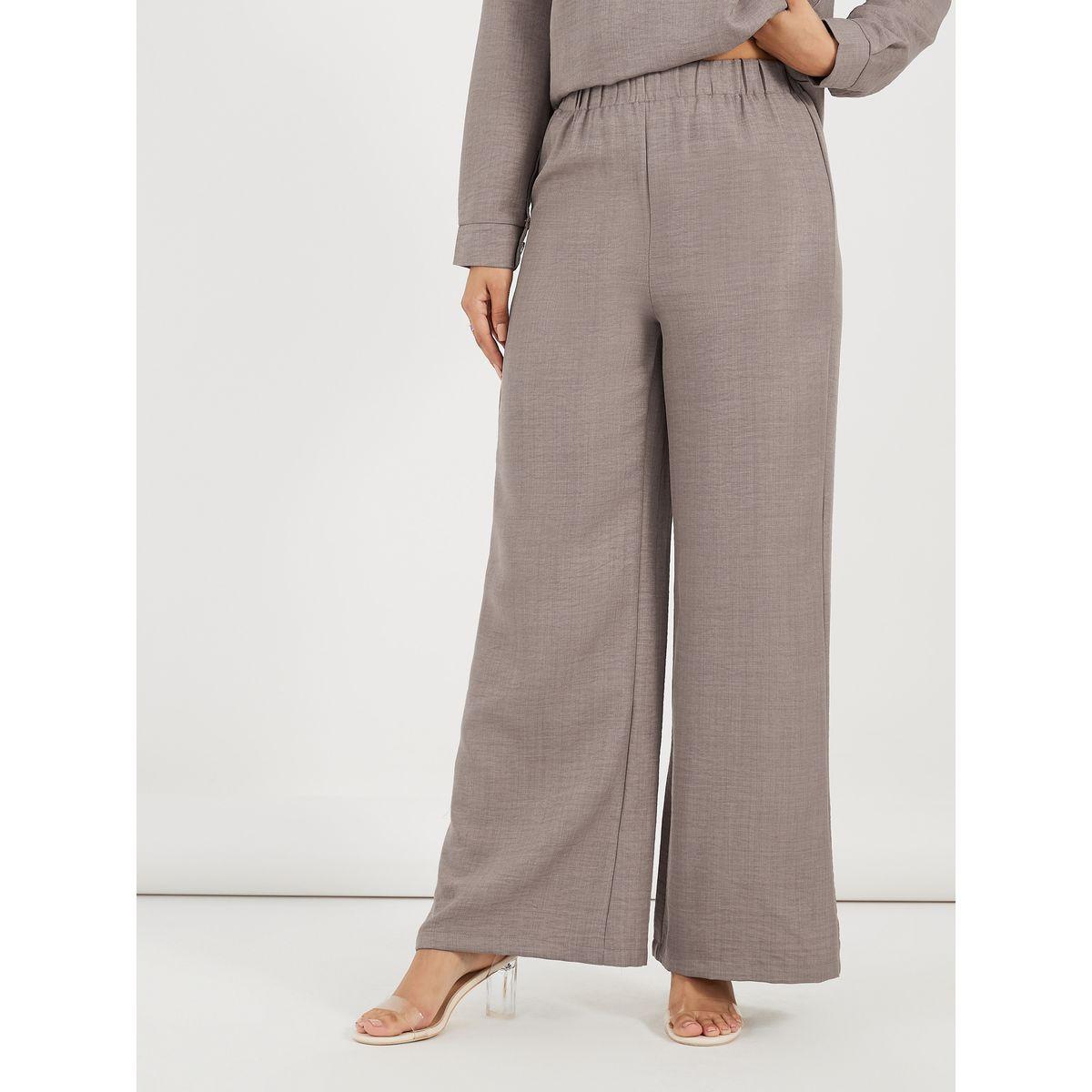 مجموعة من بنطال بأرجل واسعة وبلوزة طويلة بأزرار-women-clothing-coordsets-image-4