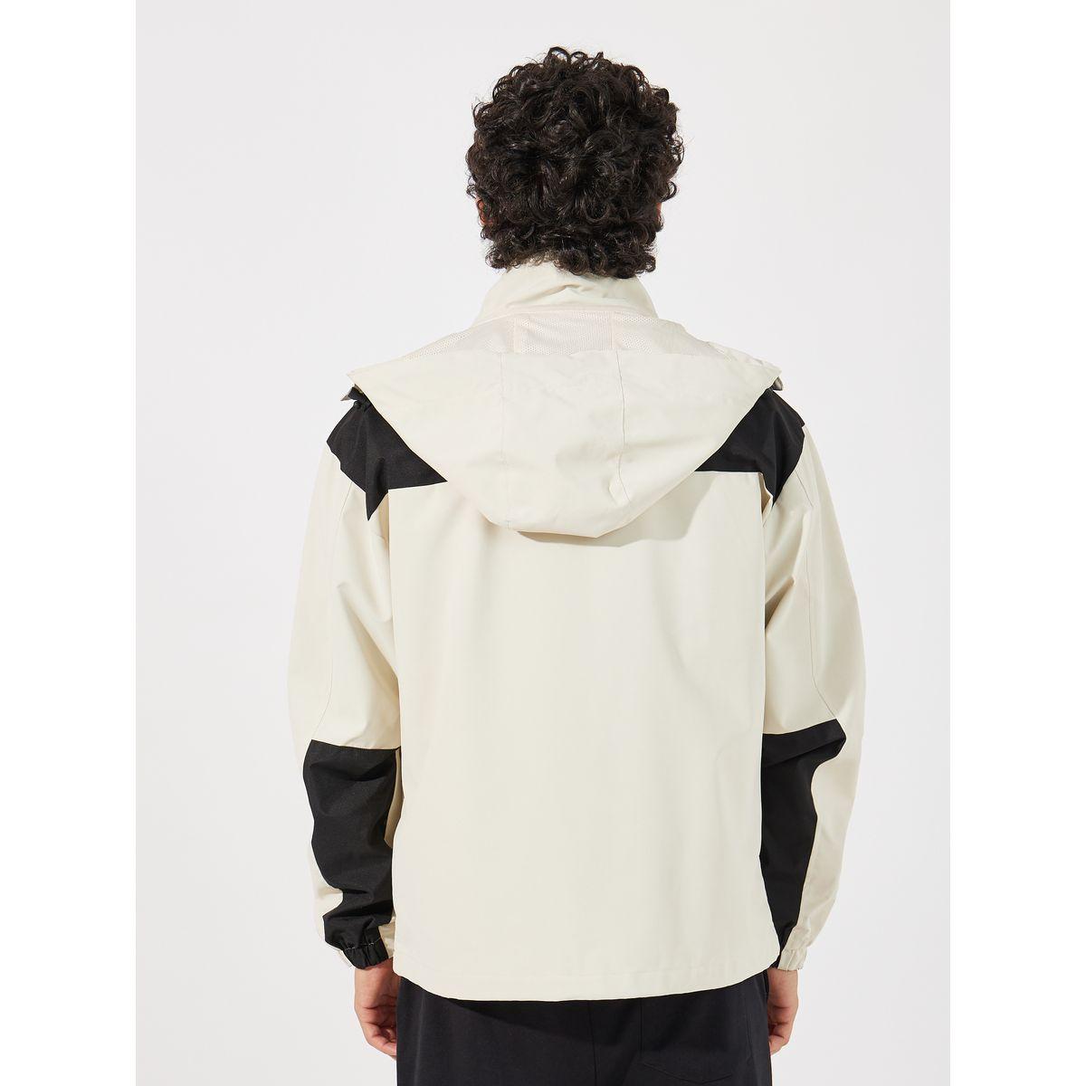 جاكيت وايند بريكر بنمط كتل الالوان وياقة هودي-men-clothing-jacketsandblazers-jackets-image-5