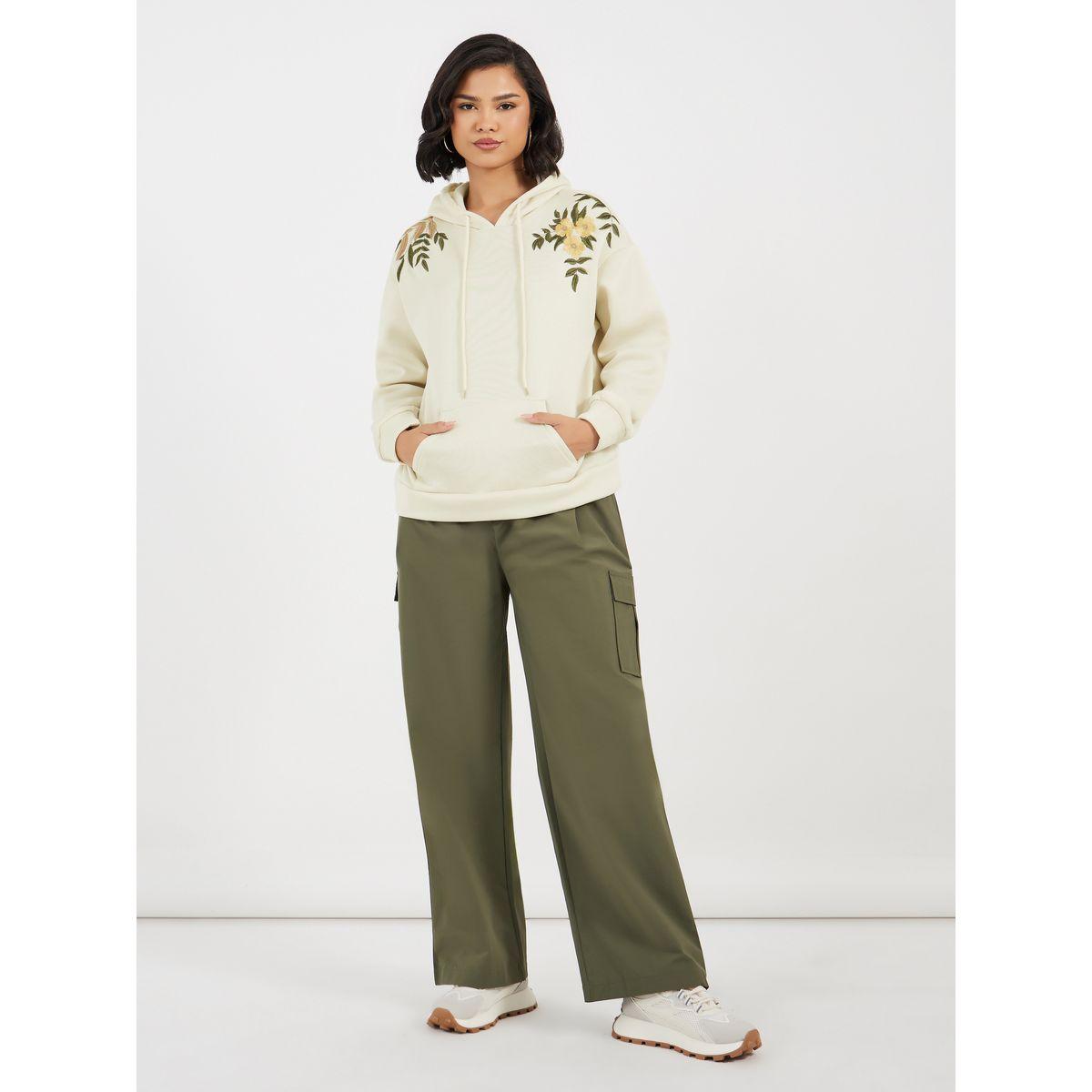 سويت شيرت بتفاصيل مُطرّزة وياقة هودي-women-winterwear-hoodiesandsweatshirts-sweatshirts-image-2