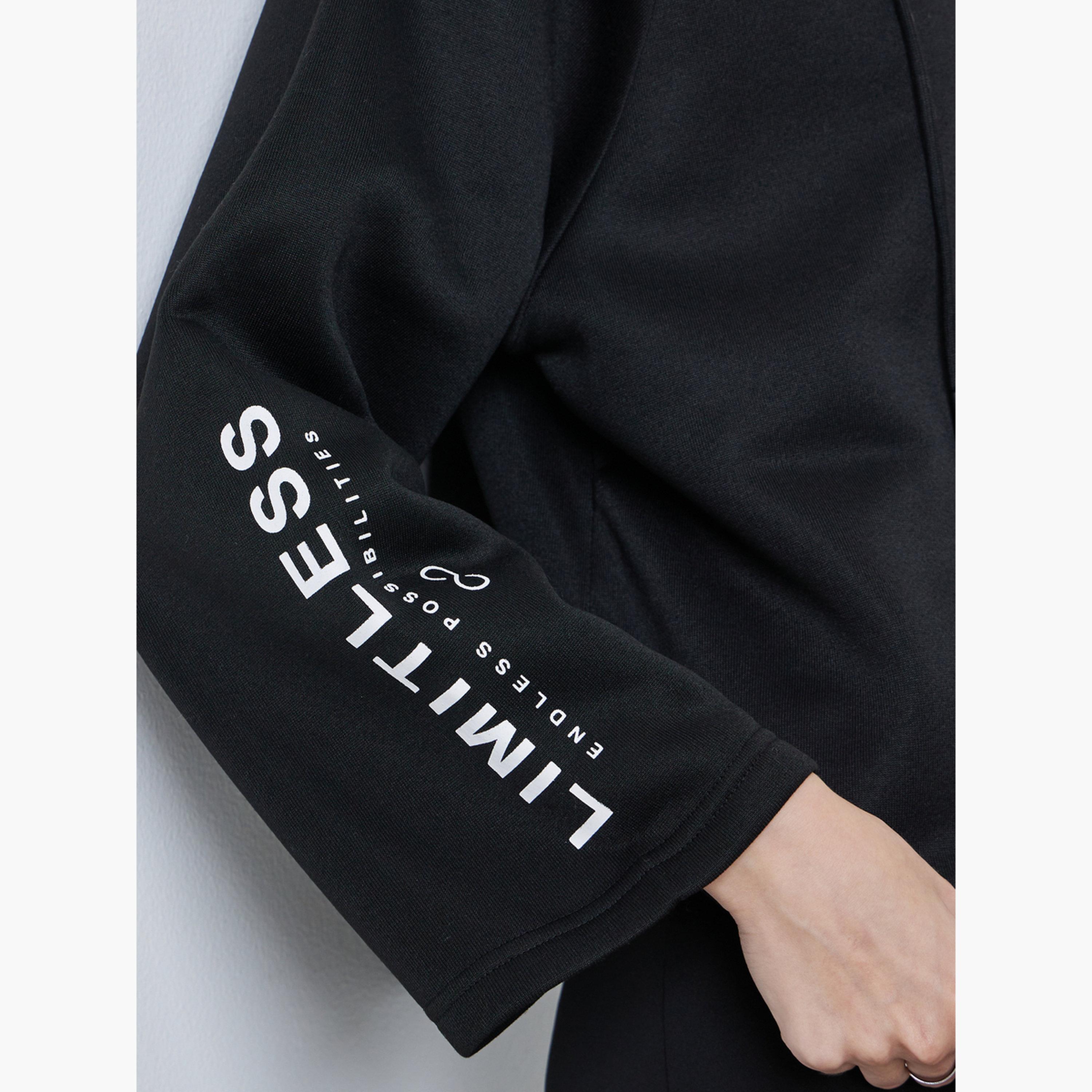 ستايلي - هودي بأكمام واسعة وطبعة شعار للنساء -women-clothing-hoodiesandsweatshirts-hoodies-image-4