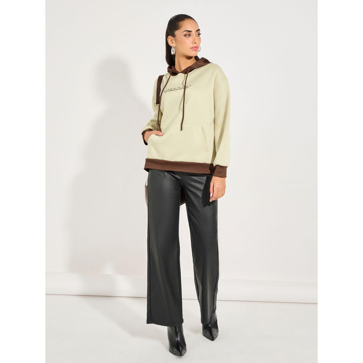 هودي مطبع بقصة عادية وتفاصيل مُتباينة-women-winterwear-hoodiesandsweatshirts-hoodies-image-2