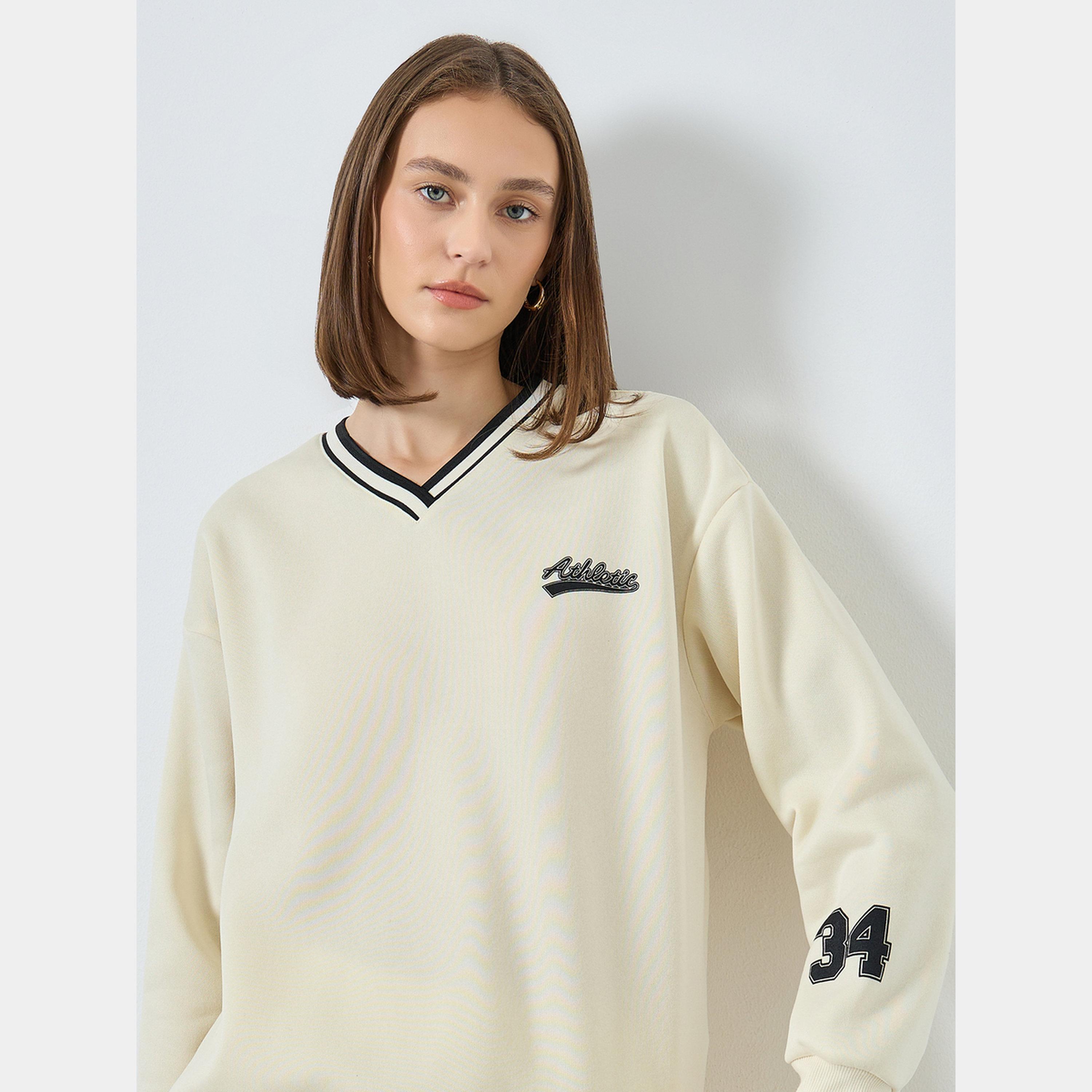 ستايلي - سويت شيرت رياضي نسائي بأكمام طويلة ورقبة حرف V-women-winterwear-hoodiesandsweatshirts-sweatshirts-image-3