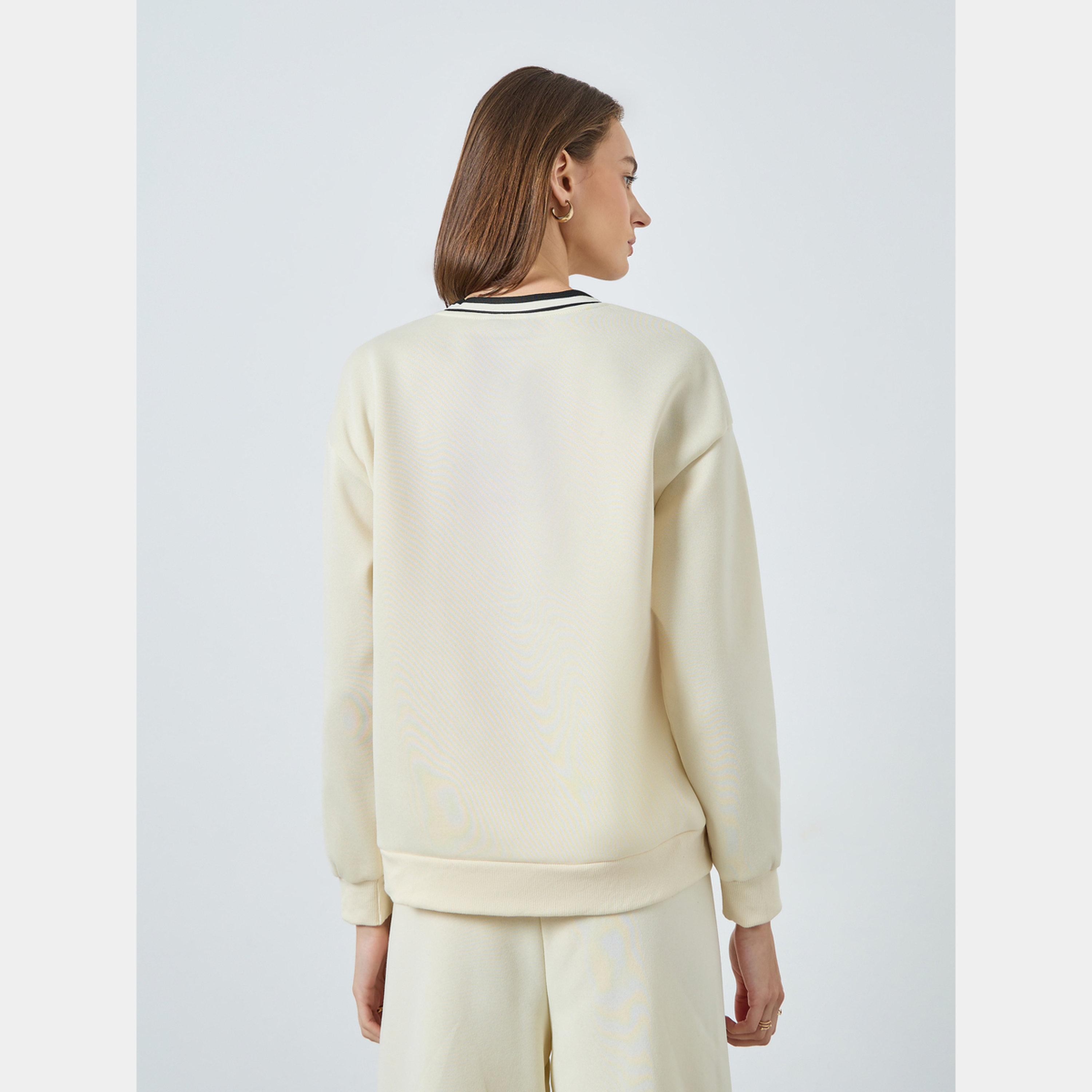 ستايلي - سويت شيرت رياضي نسائي بأكمام طويلة ورقبة حرف V-women-winterwear-hoodiesandsweatshirts-sweatshirts-image-4