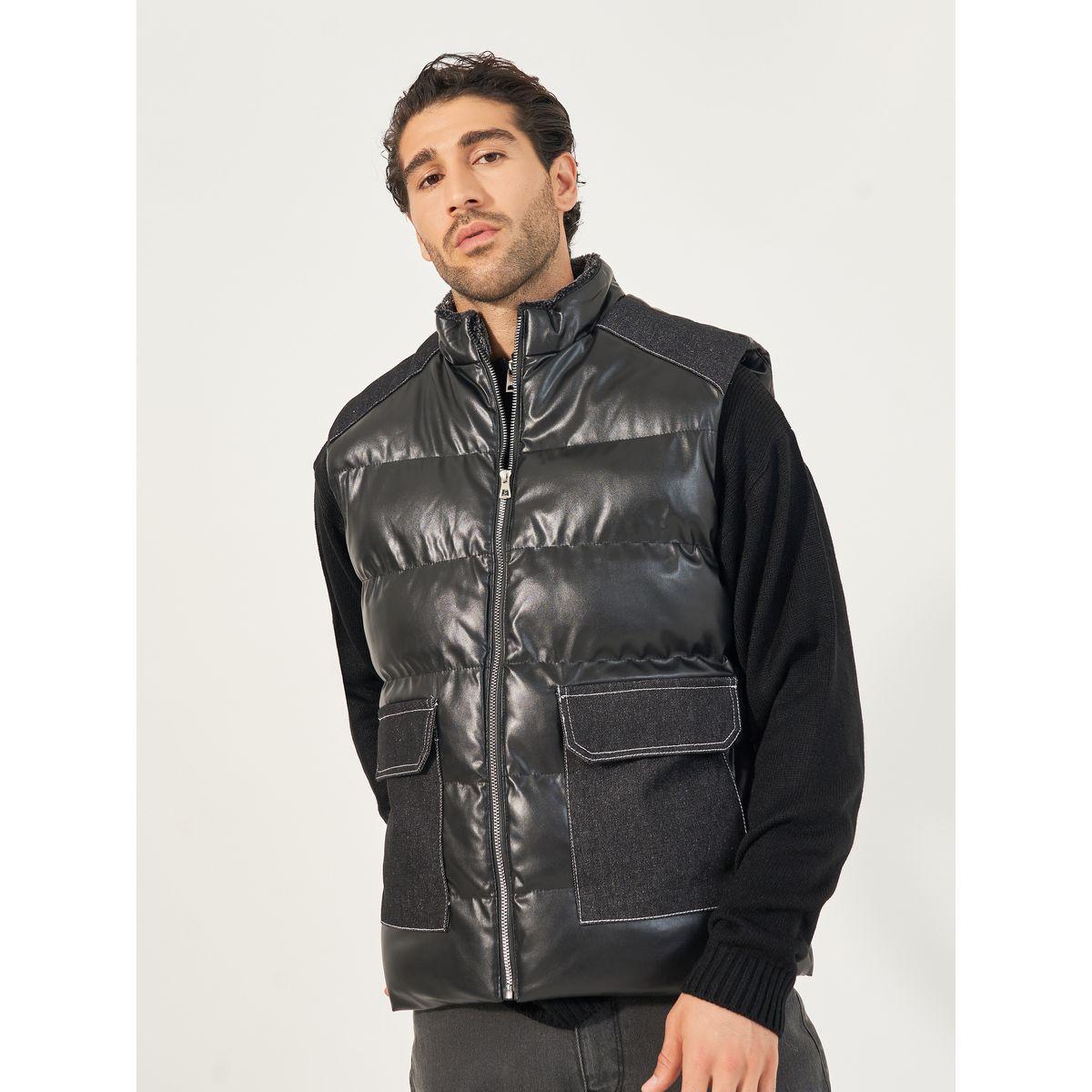 Styli Patch Pocket Detail Quilted Sleeveless Puffer Jacket with Zip-men-clothing-jacketsandblazers-jackets-image-1