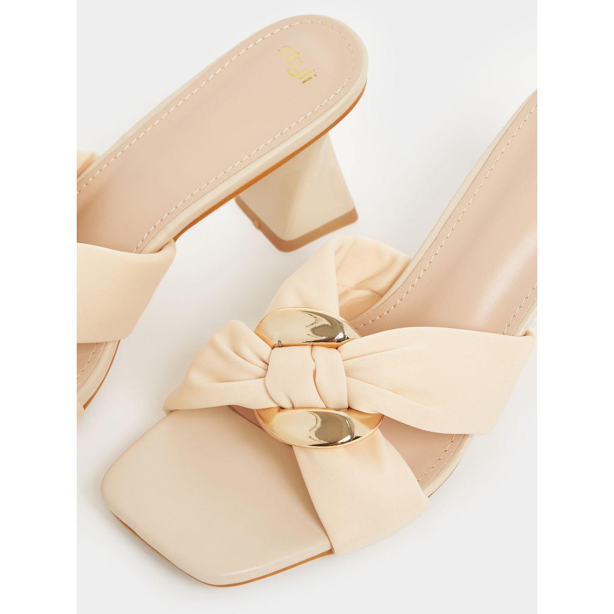 صندل مزين بعقدة وحلية معدنية-women-shoes-heels-image-4