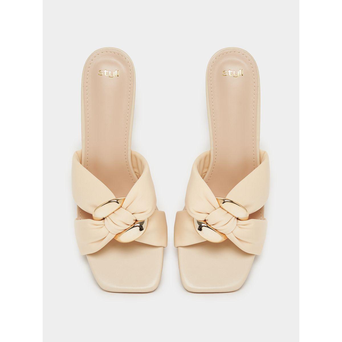 صندل مزين بعقدة وحلية معدنية-women-shoes-heels-image-5
