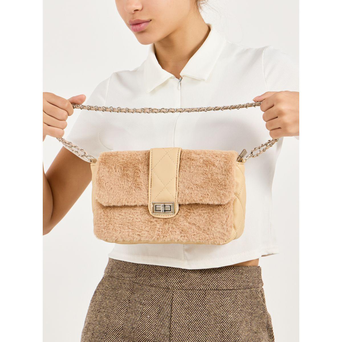 شنطة كروس بقفل دوار وفرو صناعي-women-bagsandwallets-handbags-image-4