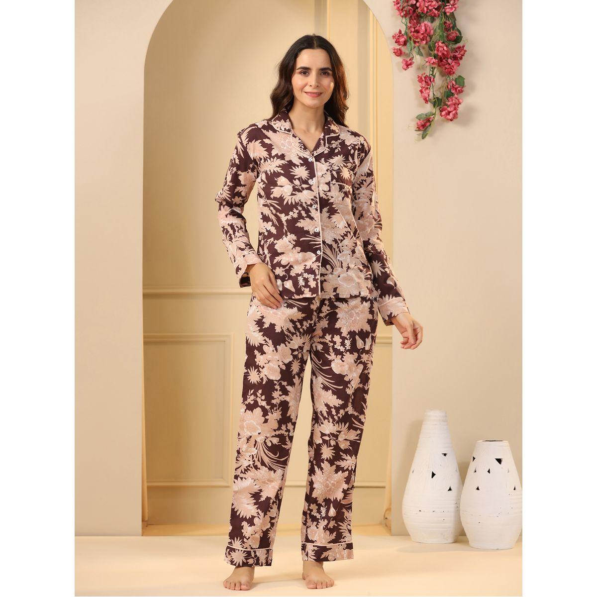 طقم من بنطال بيجاما وبلوزة بتفاصيل جيب سانسكريتي هومز × ستايلي-women-clothing-nightwear-pyjamas-longsets-image-1