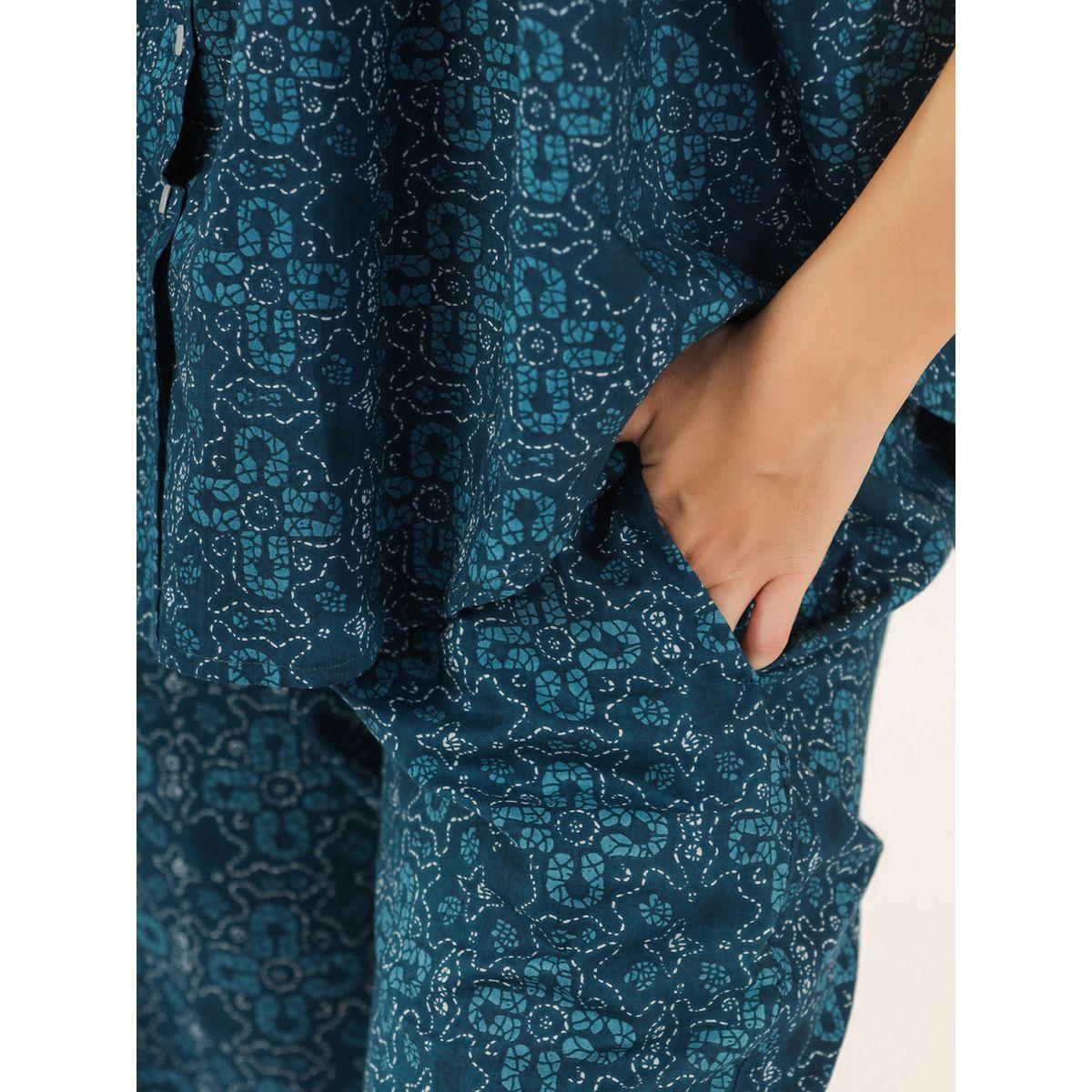 طقم من بنطال بيجاما وبلوزة مطبعة بالكامل سانسكريتي هومز × ستايلي-women-clothing-nightwear-pyjamas-longsets-image-4
