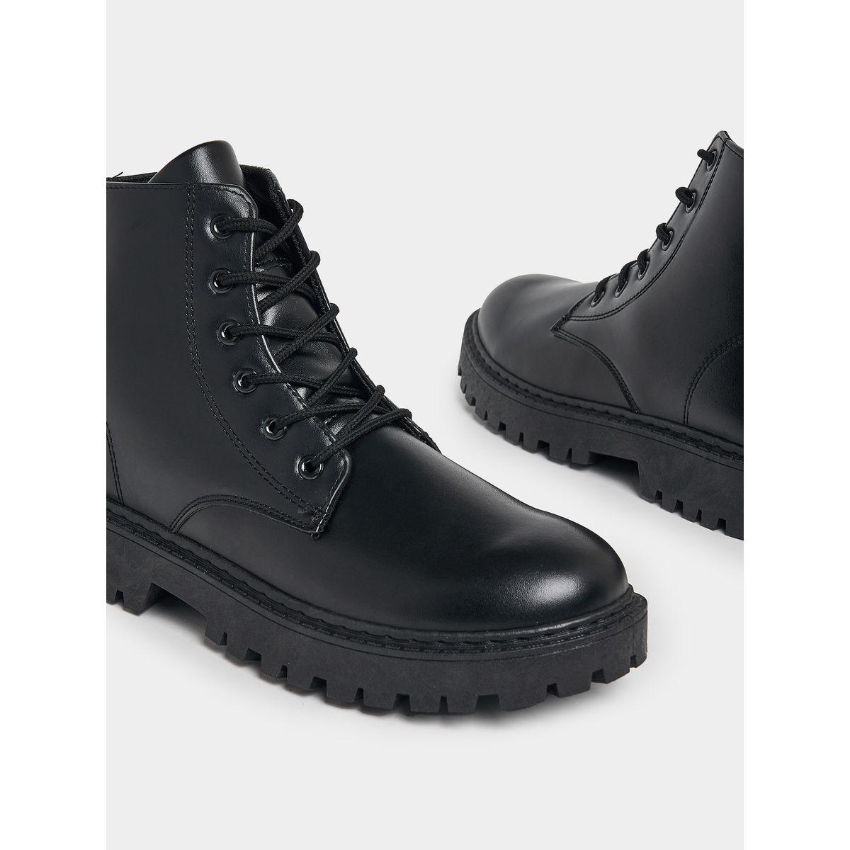 حذاء كومبات بحافة عالية ورباط غلق-men-shoes-boots-image-3
