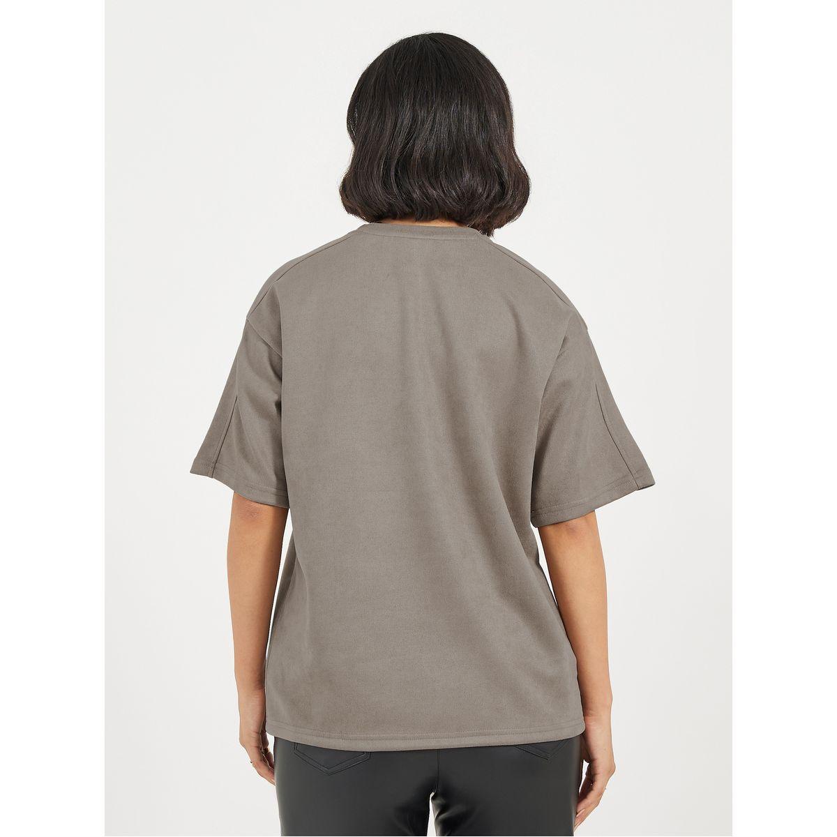 تيشيرت فضفاض مطبع بطبعة كتابة-women-clothing-tshirts-image-4