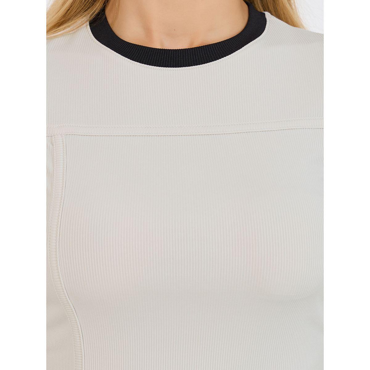 تيشيرت مضلع بياقة دائرية وتفاصيل مُتباينة-women-clothing-tshirts-image-4