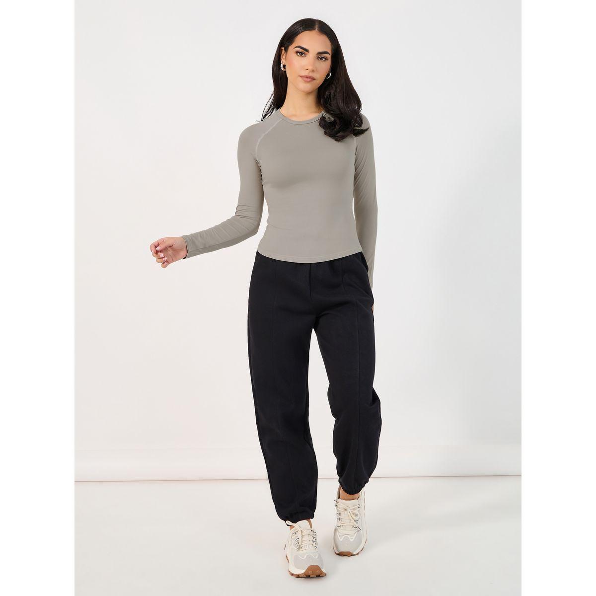 Styli Contrast Stitch Plain Raglan Sleeve Fitted T-Shirt-women-clothing-tshirts-image-2