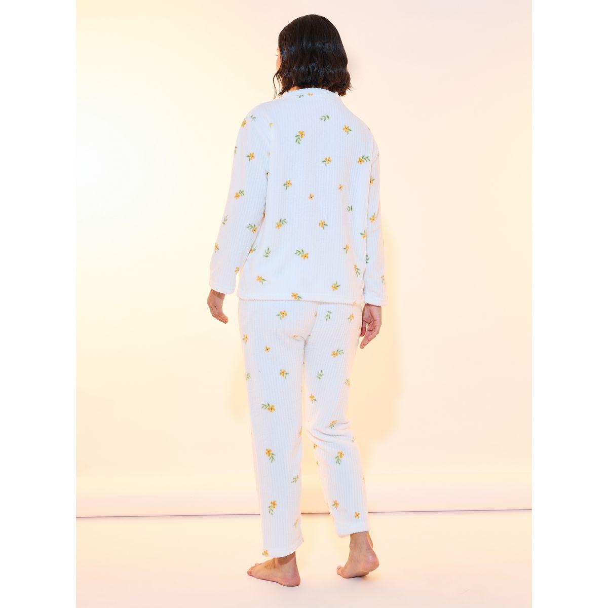 طقم من بنطال بيجاما وبلوزة فليس بطبعة زهور-women-clothing-nightwear-pyjamas-longsets-image-4