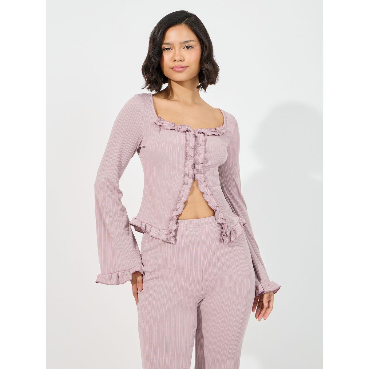 طقم من بنطال بيجاما مع بلوزة مضلعة بتفاصيل كشكش-women-clothing-nightwear-pyjamas-longsets-image-2