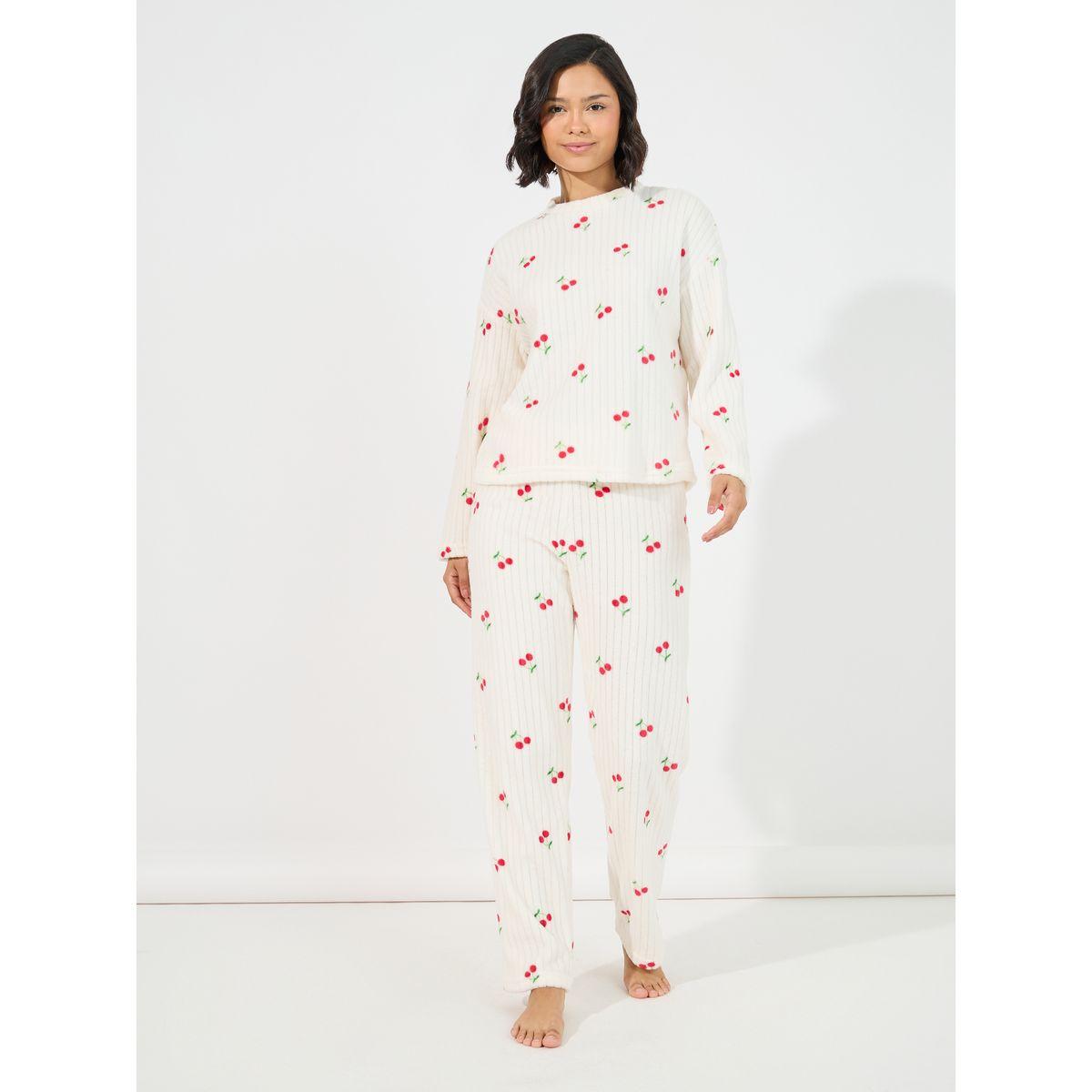طقم من بنطال بيجاما مع بلوزة فليس بطبعة كرز-women-clothing-nightwear-pyjamas-longsets-image-1