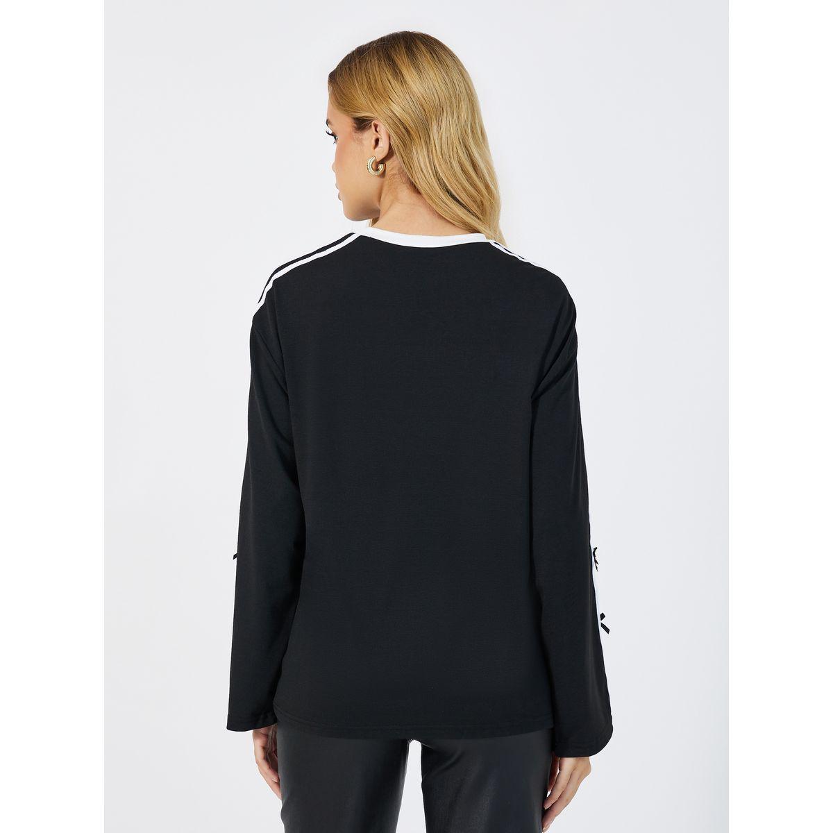 تيشيرت فضفاض بطبعة كتابة ومزين بربطات فيونكة-women-clothing-tshirts-image-5