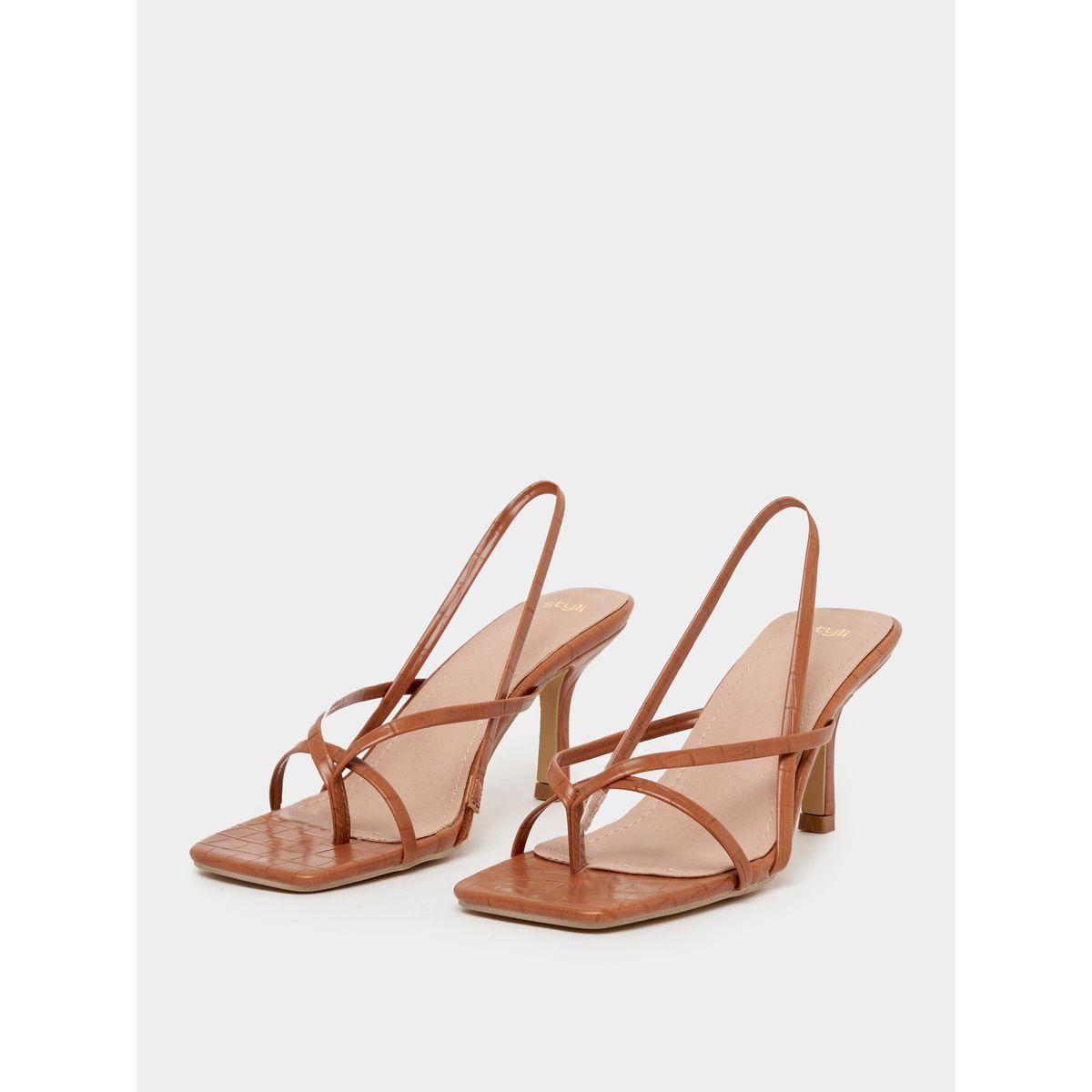 صندل كاجوال بتفاصيل بارزة الملمس-women-shoes-heels-image-3