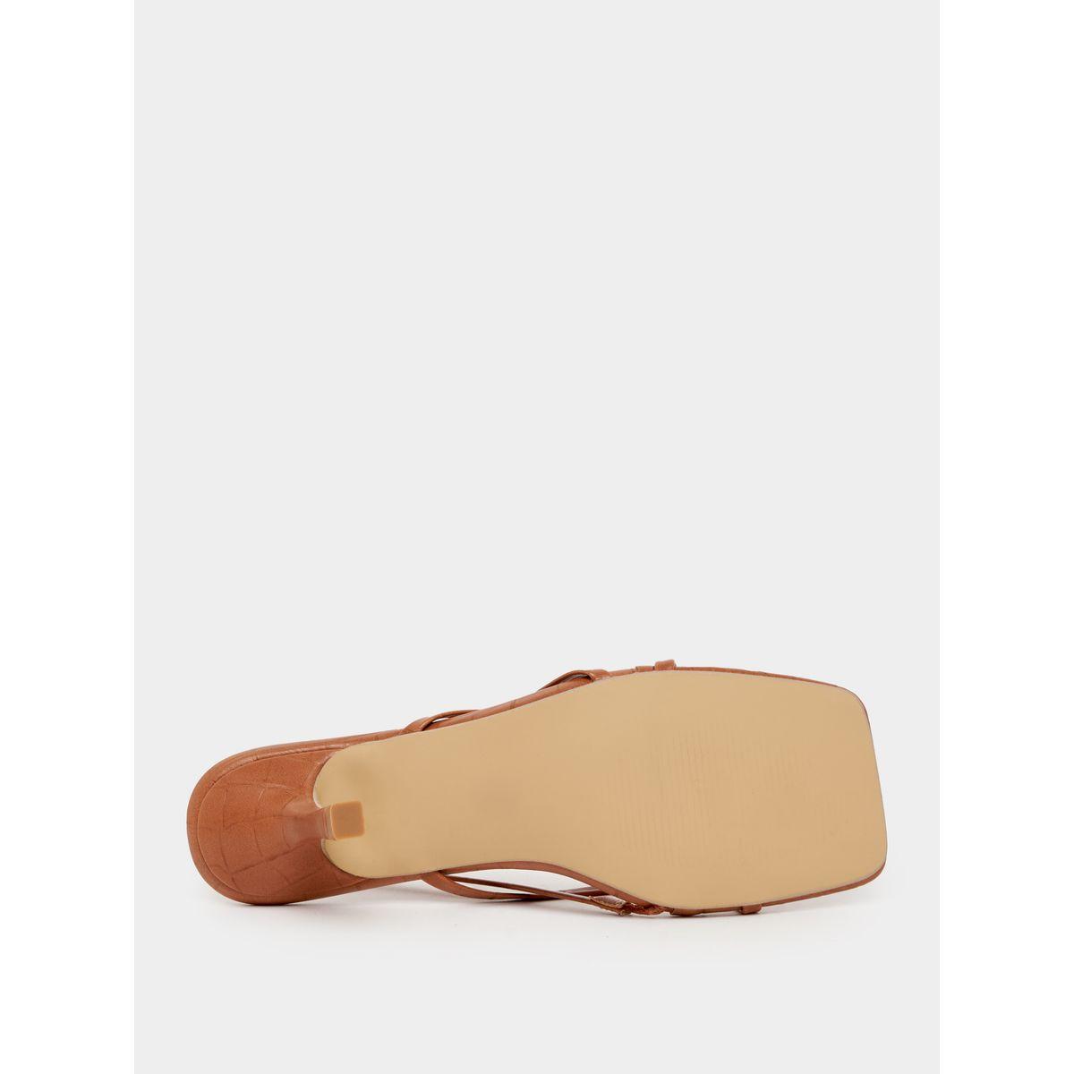 صندل كاجوال بتفاصيل بارزة الملمس-women-shoes-heels-image-7
