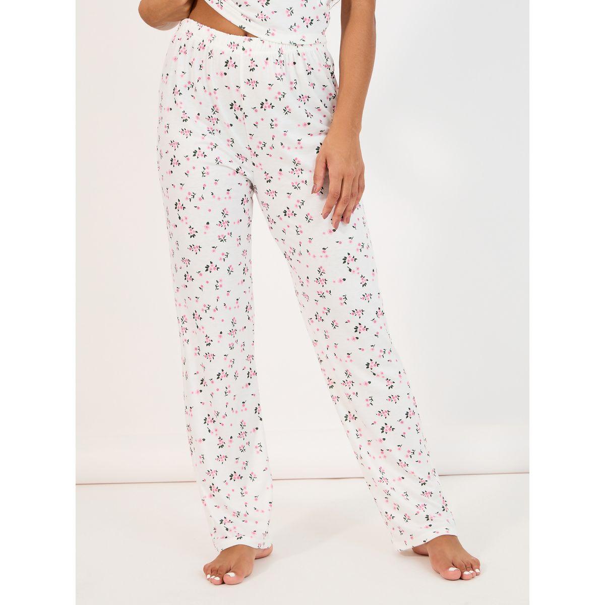 Styli Unwind All-Over Floral Print T-Shirt & Pyjama Set-women-clothing-nightwear-pyjamas-longsets-image-5