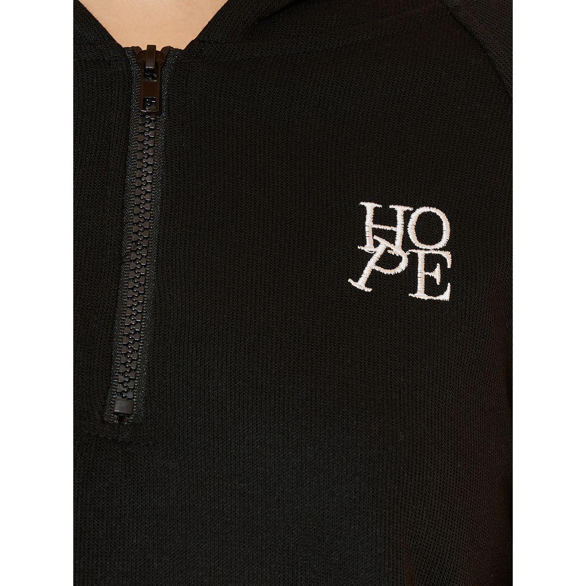 هودي بكتابة مُطرّزة وتفاصيل بارزة الملمس-women-clothing-hoodiesandsweatshirts-hoodies-image-3