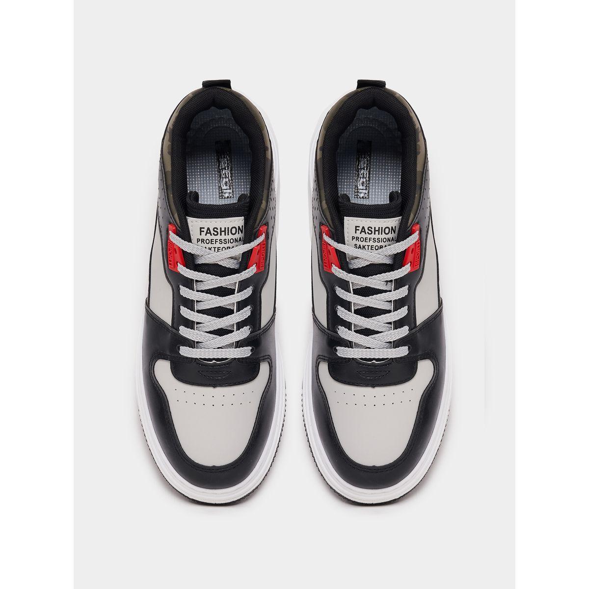 حذاء سنيكرز بنمط كتل الالوان ورباط غلق-men-shoes-sneakers-image-5