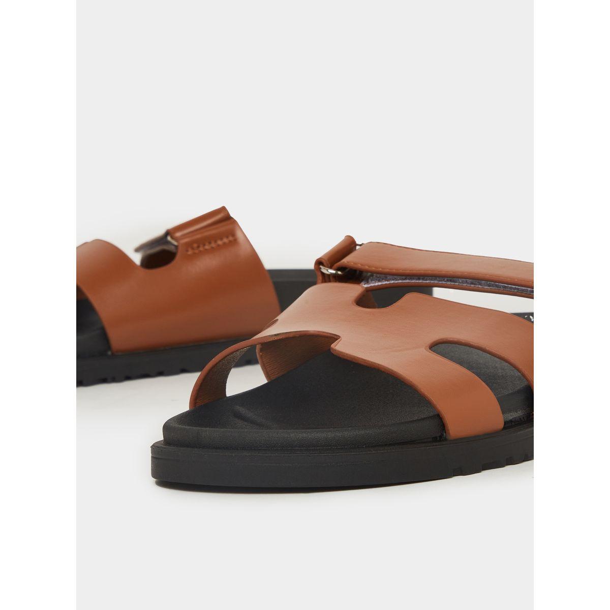 صندل مريح بشريط فيلكرو للغلق-men-shoes-sandals-image-4