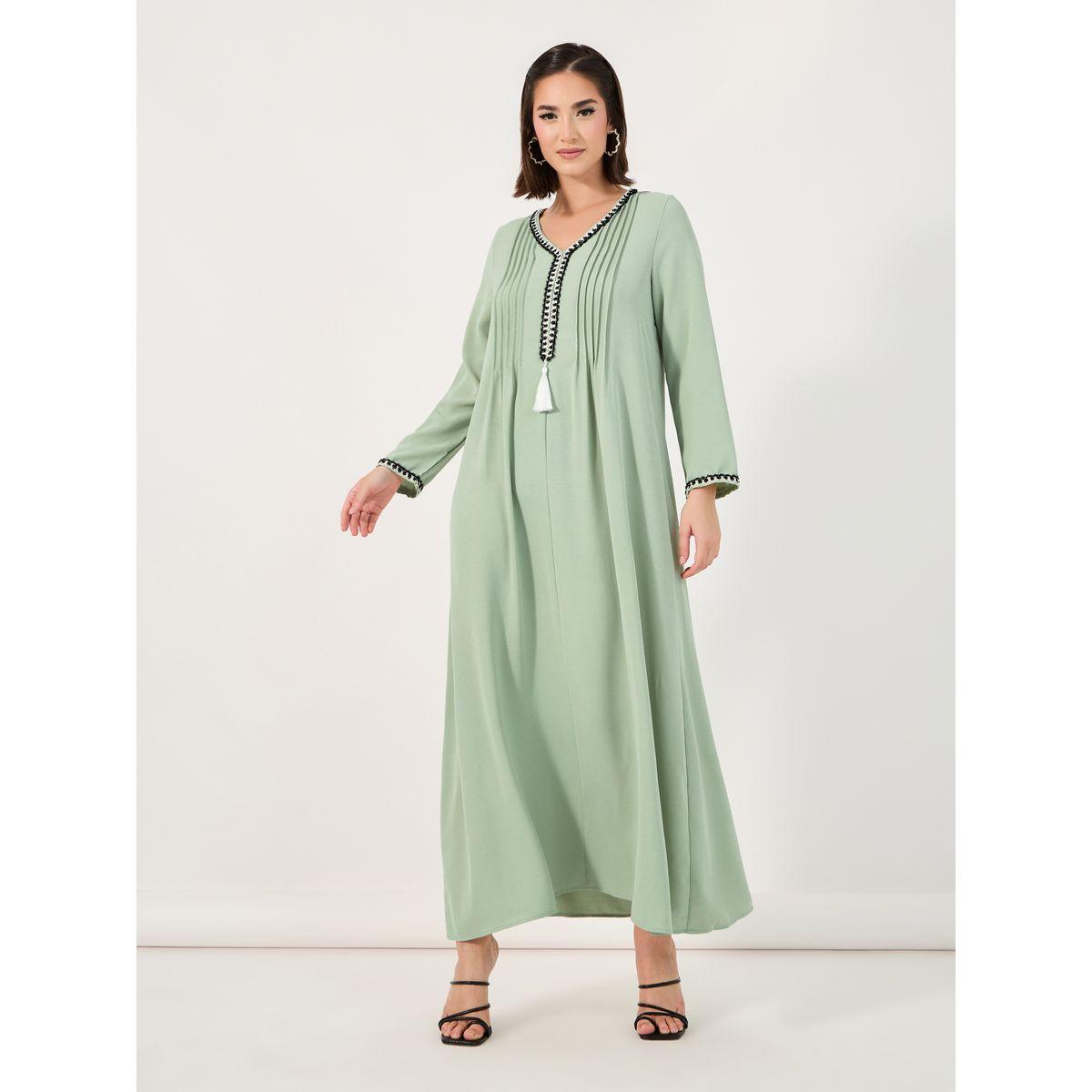 جلابية بتفاصيل محزوزة وشُرّابة-women-arabicclothing-jalabiyas-image-1