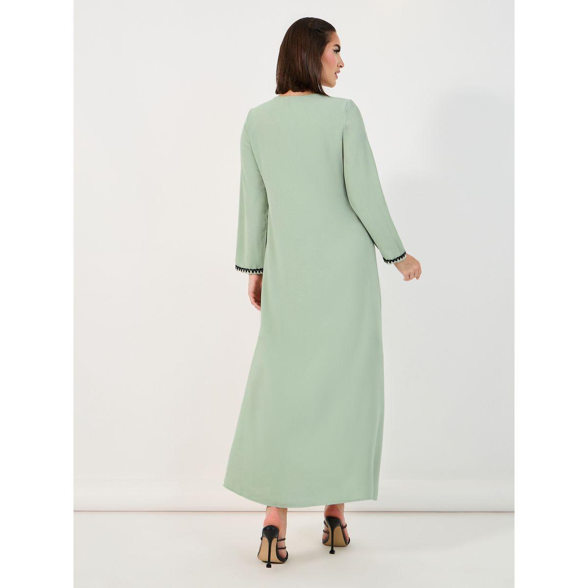جلابية بتفاصيل محزوزة وشُرّابة-women-arabicclothing-jalabiyas-image-6