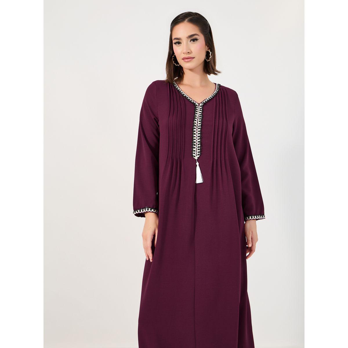 جلابية بتفاصيل محزوزة وشُرّابة-women-arabicclothing-jalabiyas-image-2
