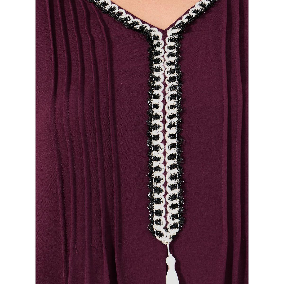 جلابية بتفاصيل محزوزة وشُرّابة-women-arabicclothing-jalabiyas-image-3