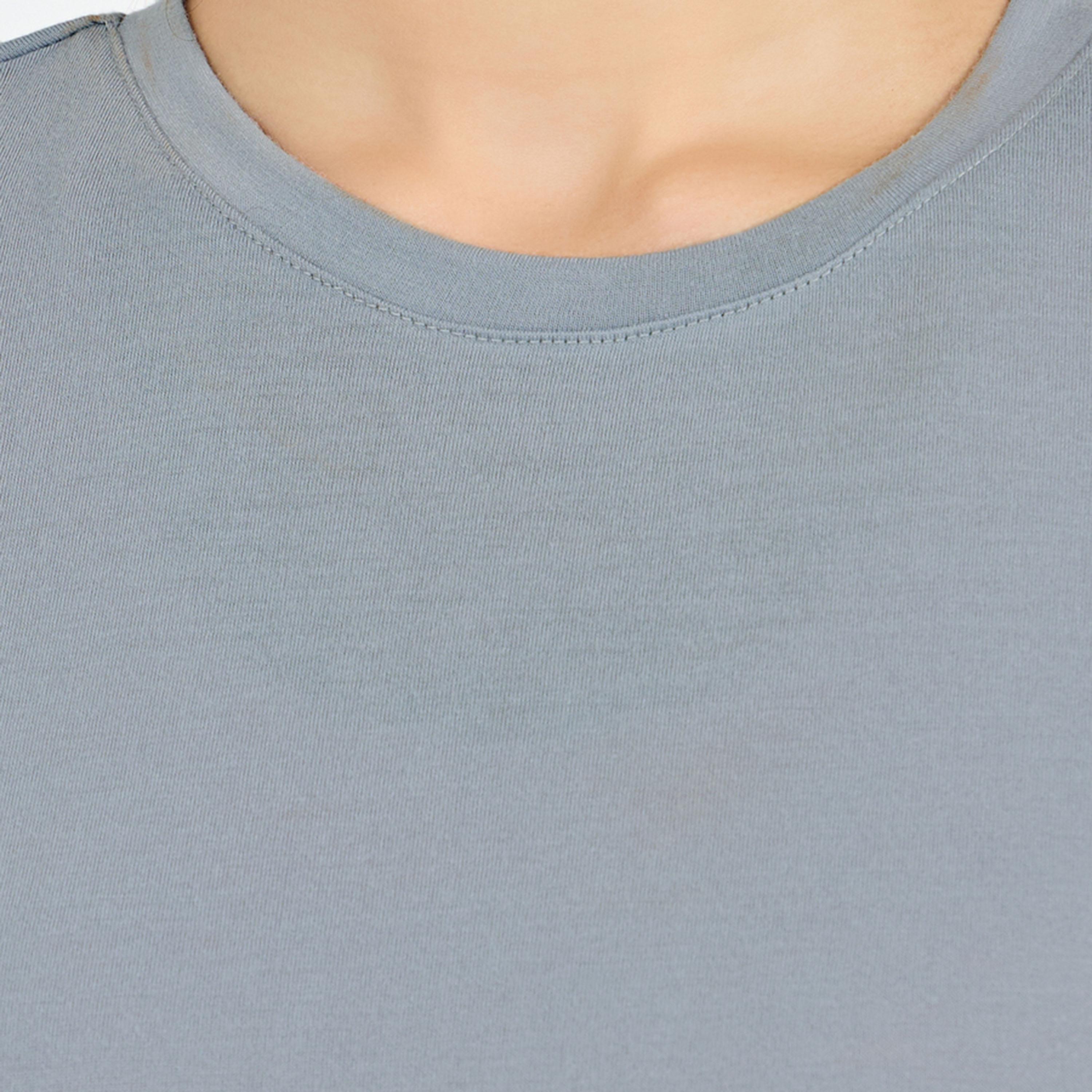ستايلي - طقم رياضي من قطعتين - بلوزة سادة ذات حافة منحنية-men-clothing-sportswearandactivewear-tshirtsandpolos-image-3