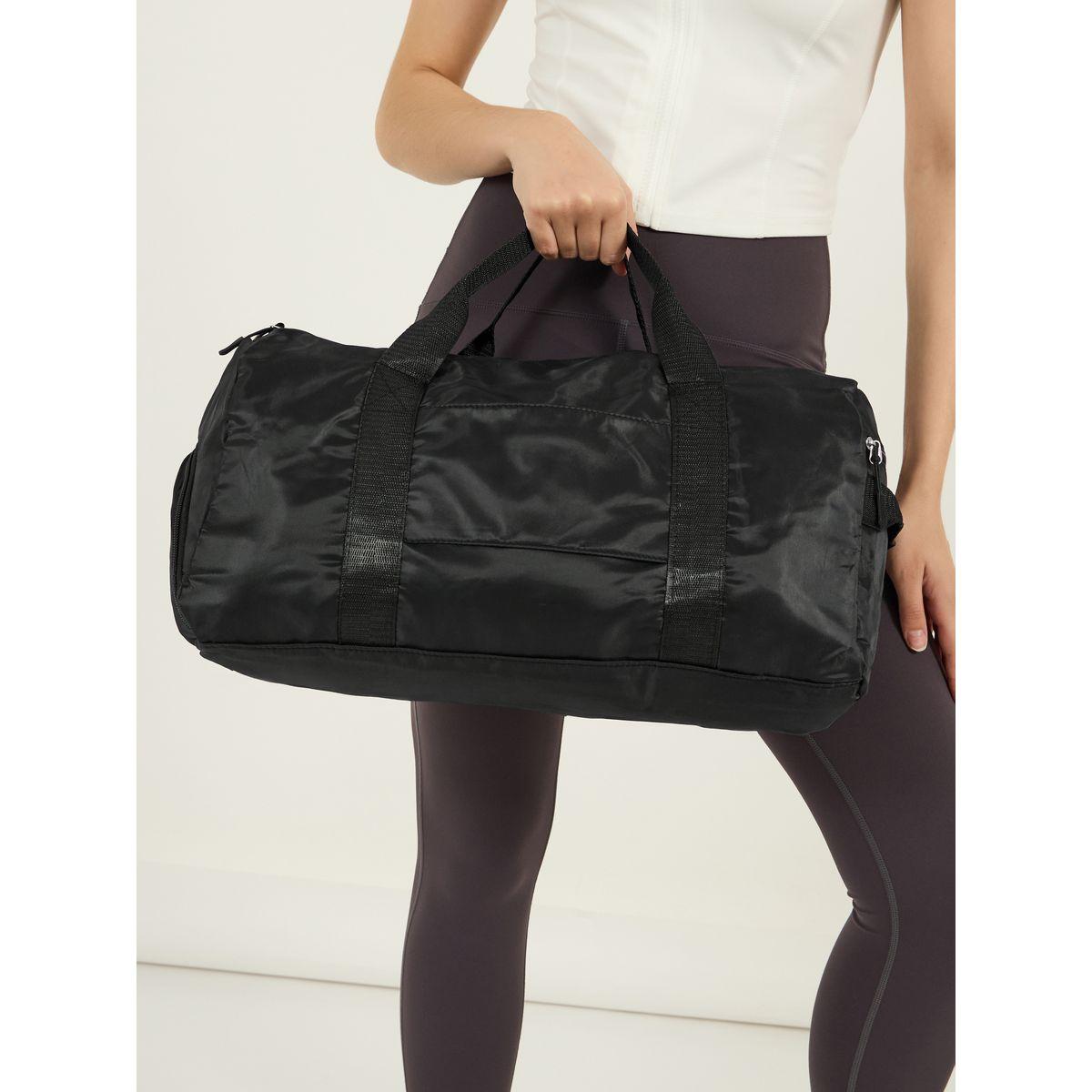 شنطة جيم سادة بجيب وسحَّاب غلق-women-bagsandwallets-handbags-image-3