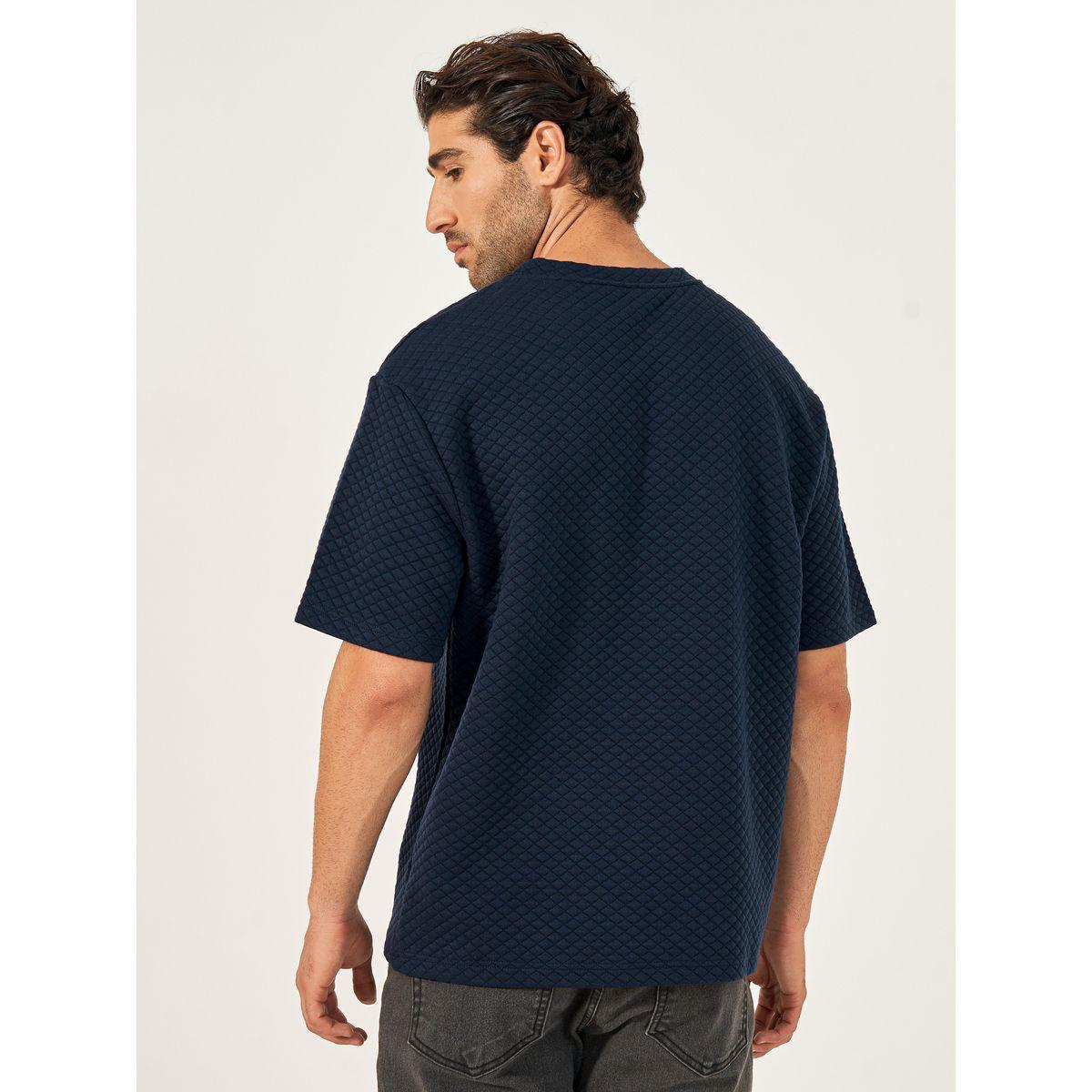 تيشيرت فضفاض بتداخلات محزوزة وأكمام قصيرة-men-clothing-tshirtsandpolos-tshirts-image-4