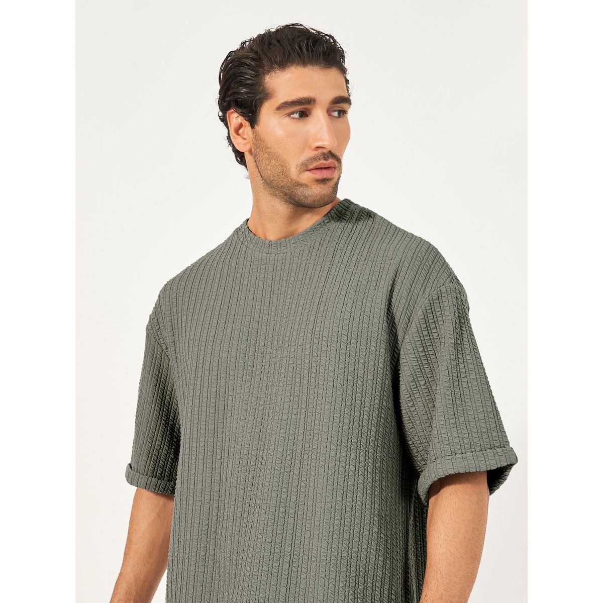 تيشيرت مُجسم سيرساكر مع أكمام ملفوفة-men-clothing-tshirtsandpolos-tshirts-image-3