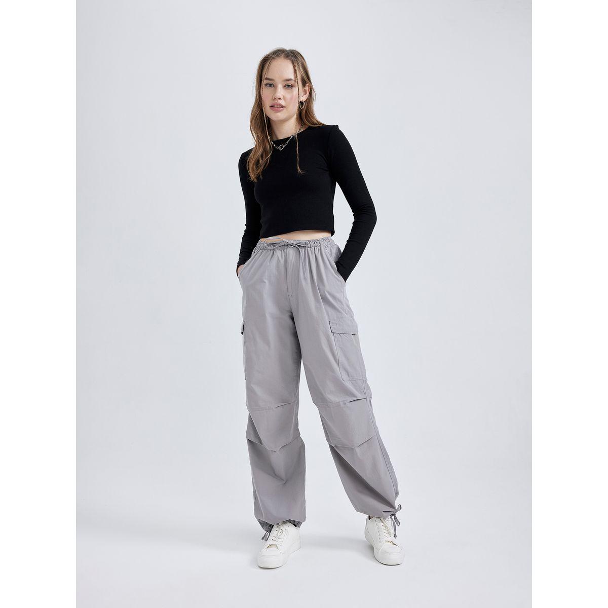 DeFacto X Styli  Rib Fitted Long Sleeves Crop T-Shirt-women-clothing-tshirts-image-4