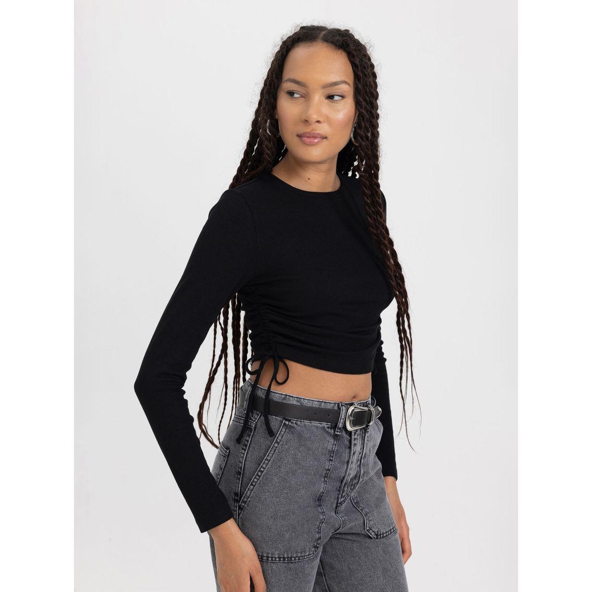 DeFacto X Styli  Side Ruched Fitted Crop T-Shirt-women-clothing-tshirts-image-4