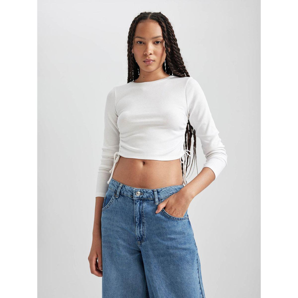 تيشيرت قصير مُجسم بتفاصيل مزمومة ديفاكتو × ستايلي-women-clothing-tshirts-image-1