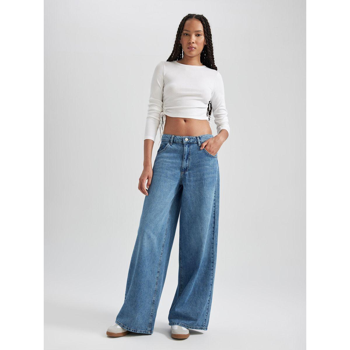 DeFacto X Styli  Side Ruched Fitted Crop T-Shirt-women-clothing-tshirts-image-4