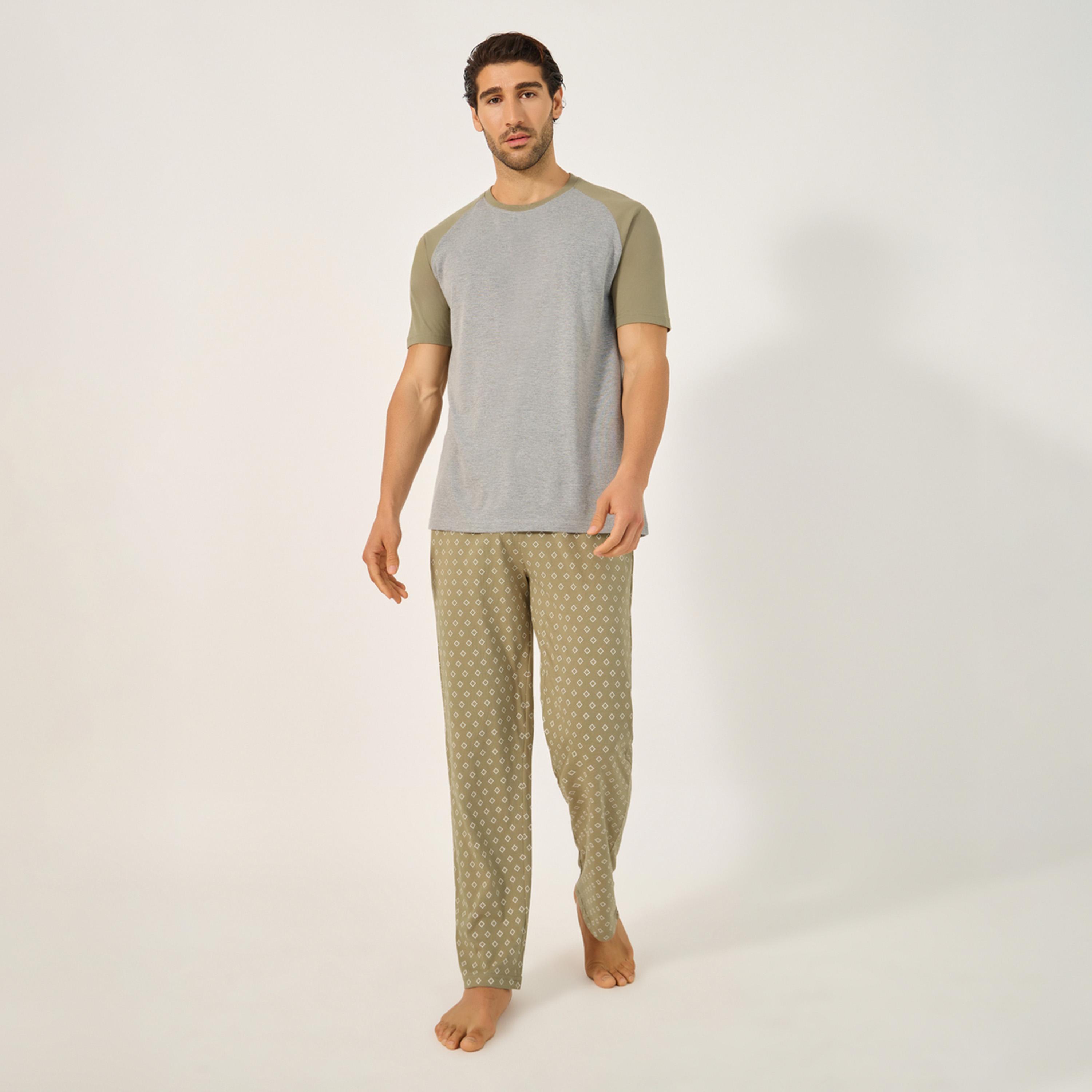 Styli Unwind Color Block Raglan Sleeve T-Shirt And Printed Pyjama Set-men-clothing-nightwear-sets-image-1
