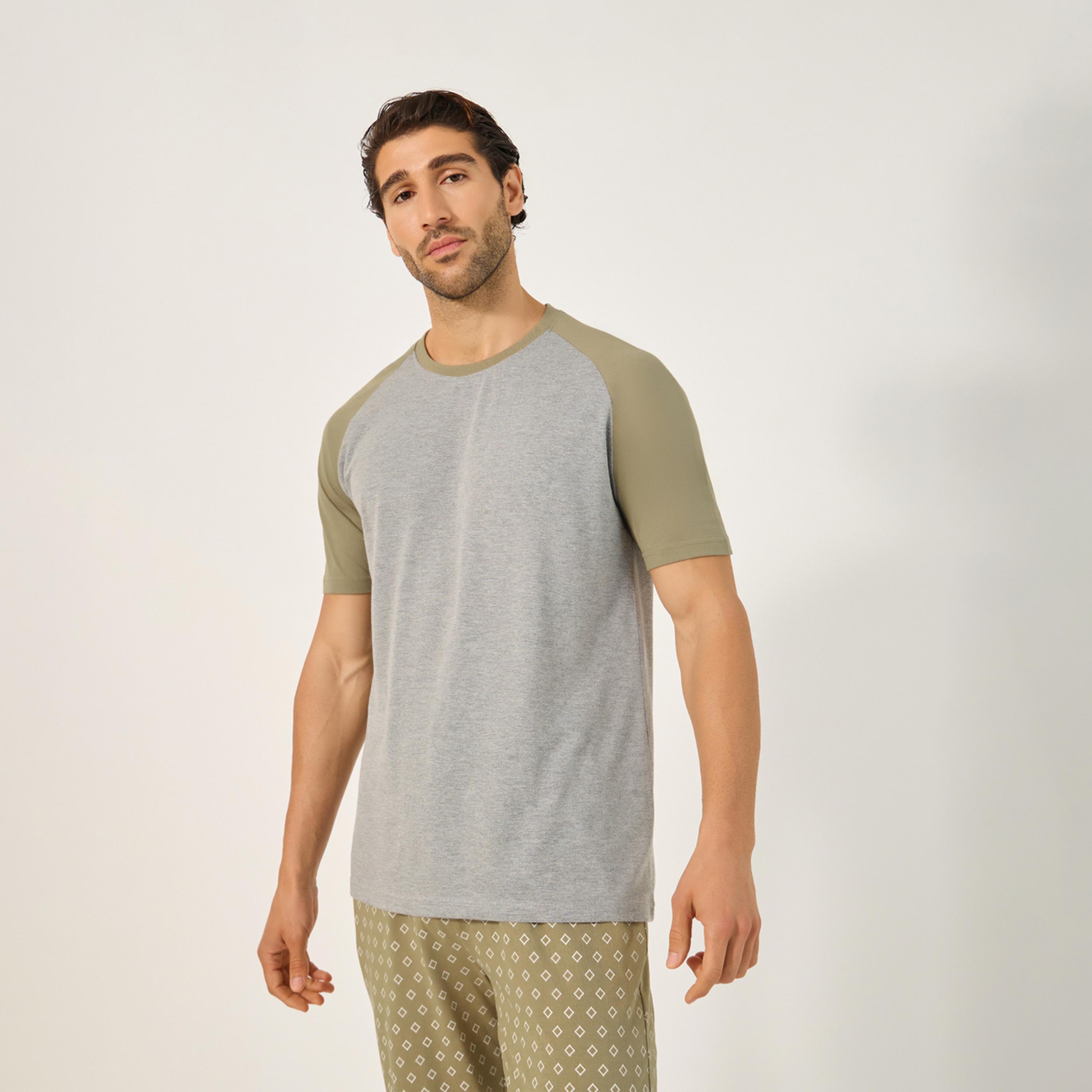 ستايلي - أنوايند طقم تي شيرت بأكمام راجلان وبنطال بيجامة مطبوع-men-clothing-nightwear-sets-image-2