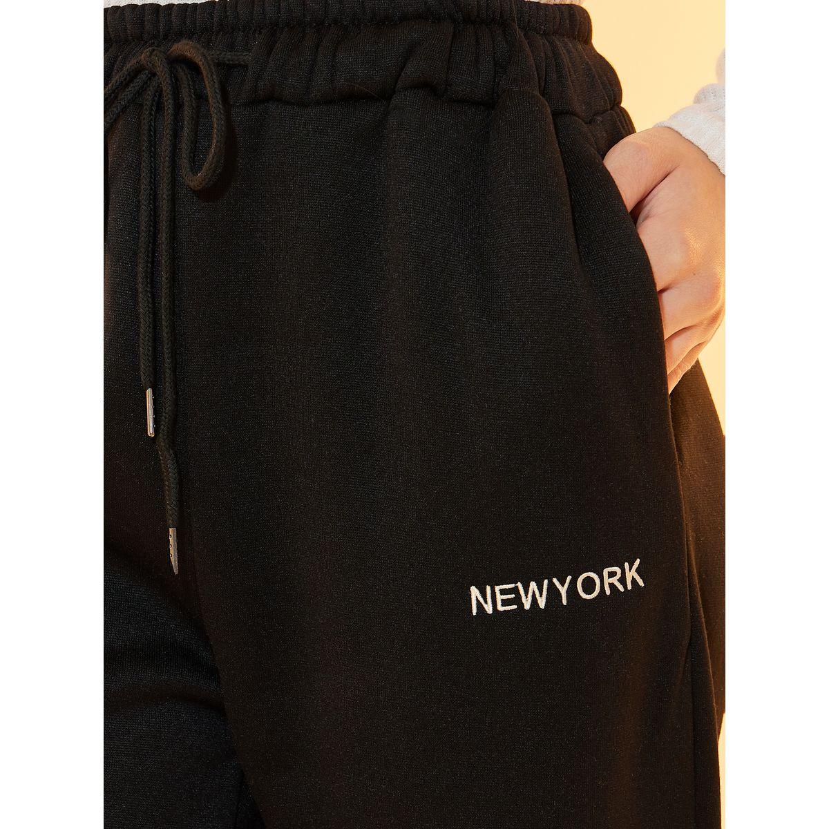 جوغر بكتابة مُطرّزة وأرجل مستقيمة-women-clothing-bottoms-joggers-image-3