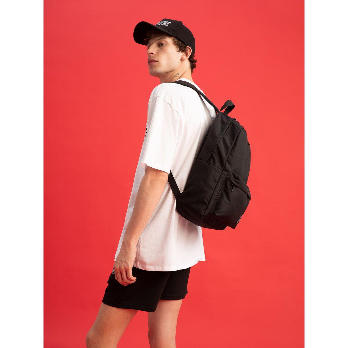 شنطة ظهر مزينة بشارة مع جيب بسحَّاب غلق ديفاكتو × ستايلي-men-bags-image-2