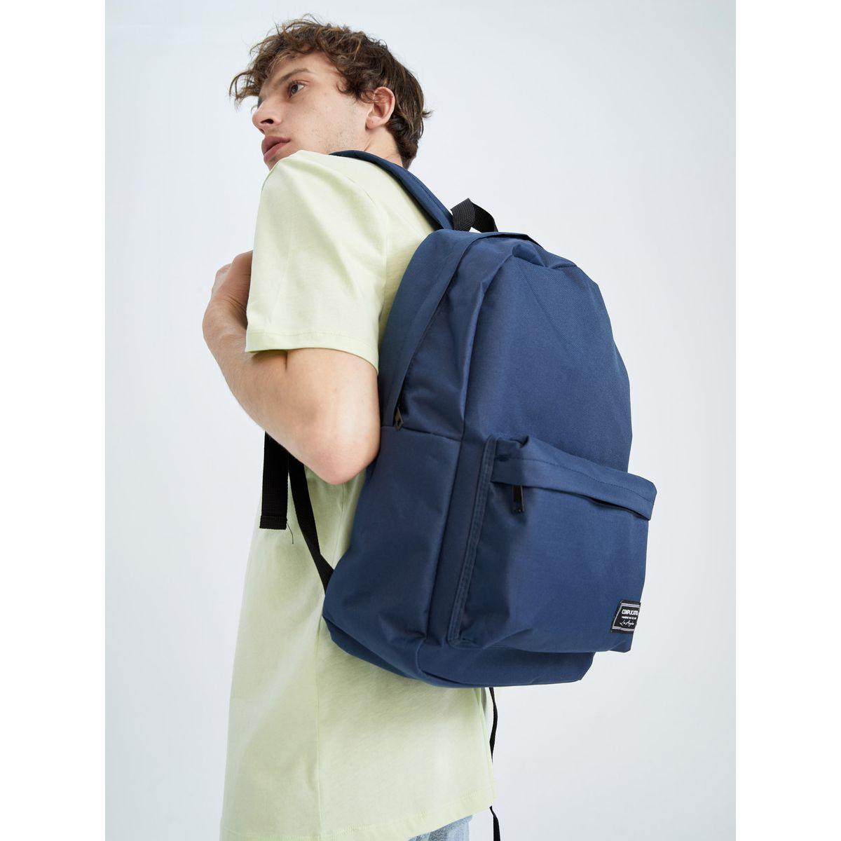 شنطة ظهر مزينة بشارة مع جيب بسحَّاب غلق ديفاكتو × ستايلي-men-bags-image-2