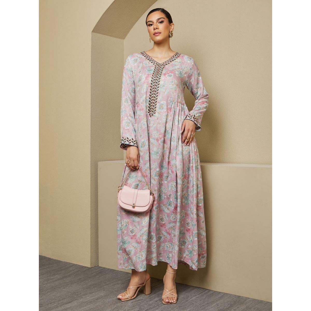 جلابية مُطرّزة بتفاصيل جانبية مُجمعة-women-arabicclothing-jalabiyas-image-2