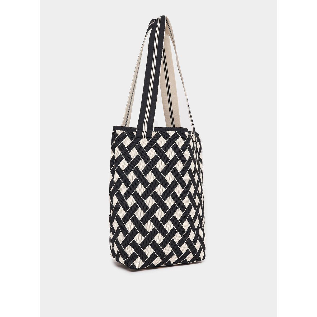 شنطة كتف بطبعة خطوط متداخلة-women-bagsandwallets-handbags-image-4