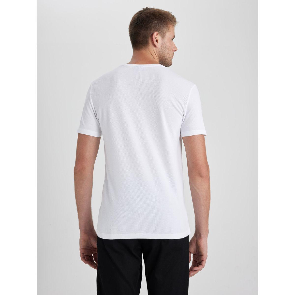 DeFacto X Styli  Solid Slim Fit Crew Neck T-Shirt-men-clothing-tshirtsandpolos-tshirts-image-4