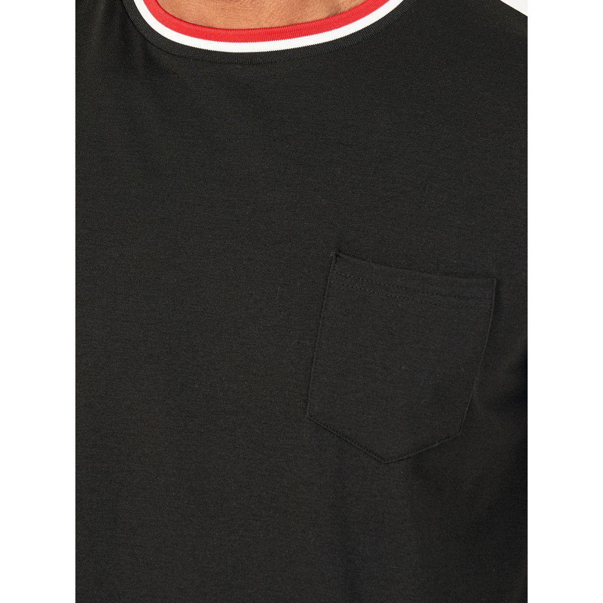 مجموعة من شورت وتيشيرت بتفاصيل مُتباينة-men-clothing-nightwear-sets-image-3