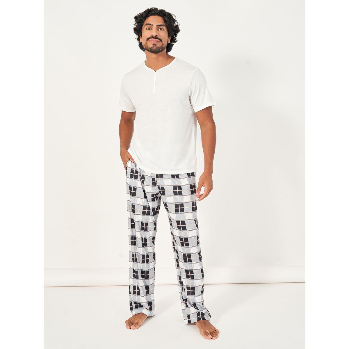 Styli Unwind Solid Henley Neck T-Shirt & Checkered Pyjama Set-men-clothing-nightwear-sets-image-1